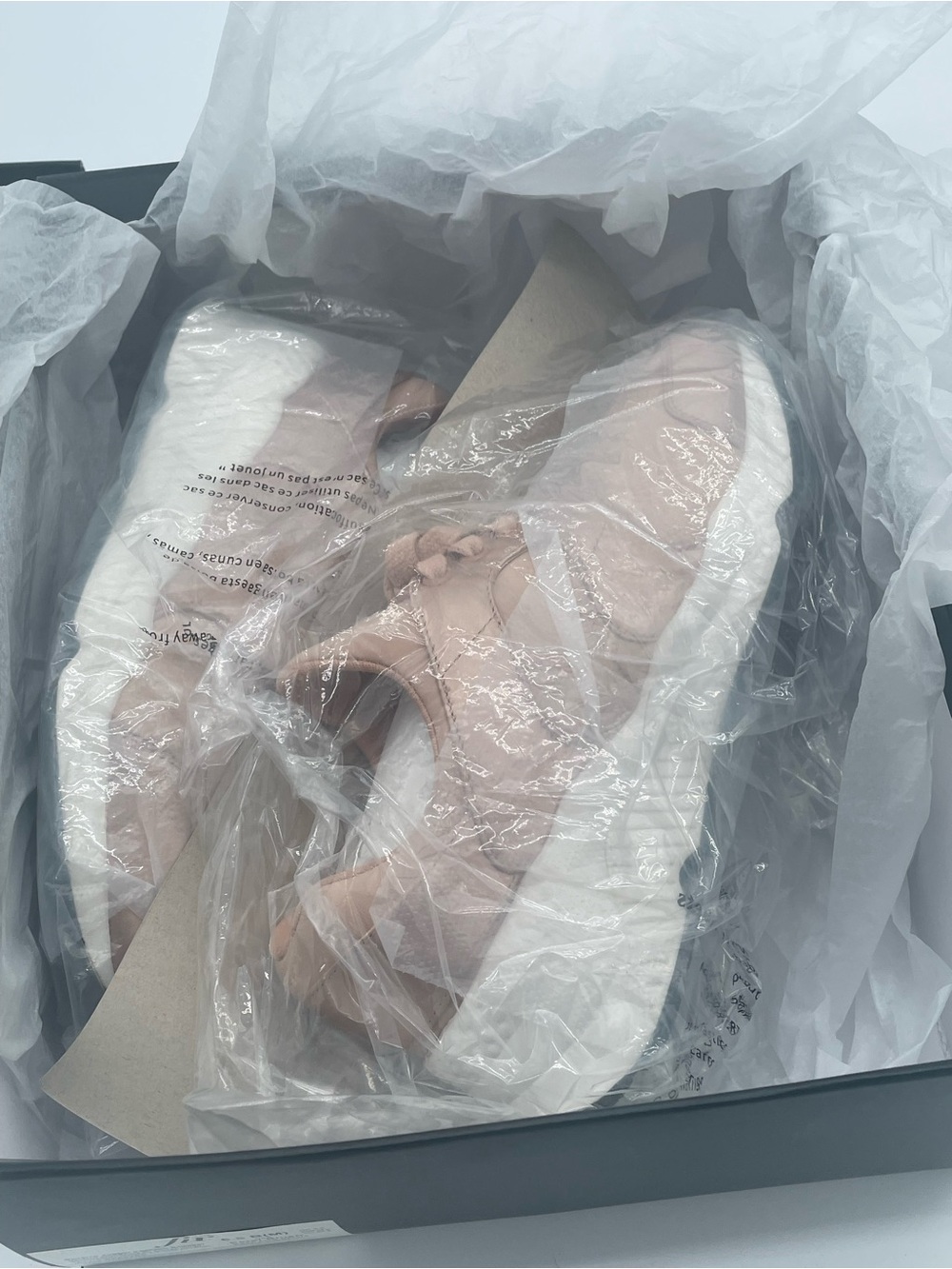 Light Pink Women’s Fashion Sneakers with Cushioned White Sole